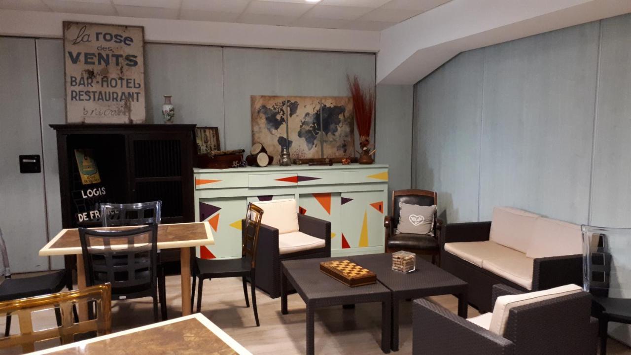 Logis La Rose Des Vents Hotel Volvic Bagian luar foto